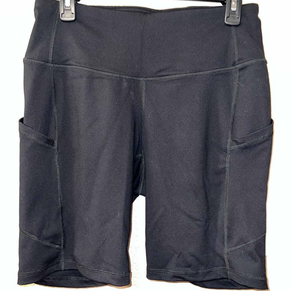 Torrid Active High-rise, 8” inseam, Black Bike Short Torrid sz 0 (Large,…